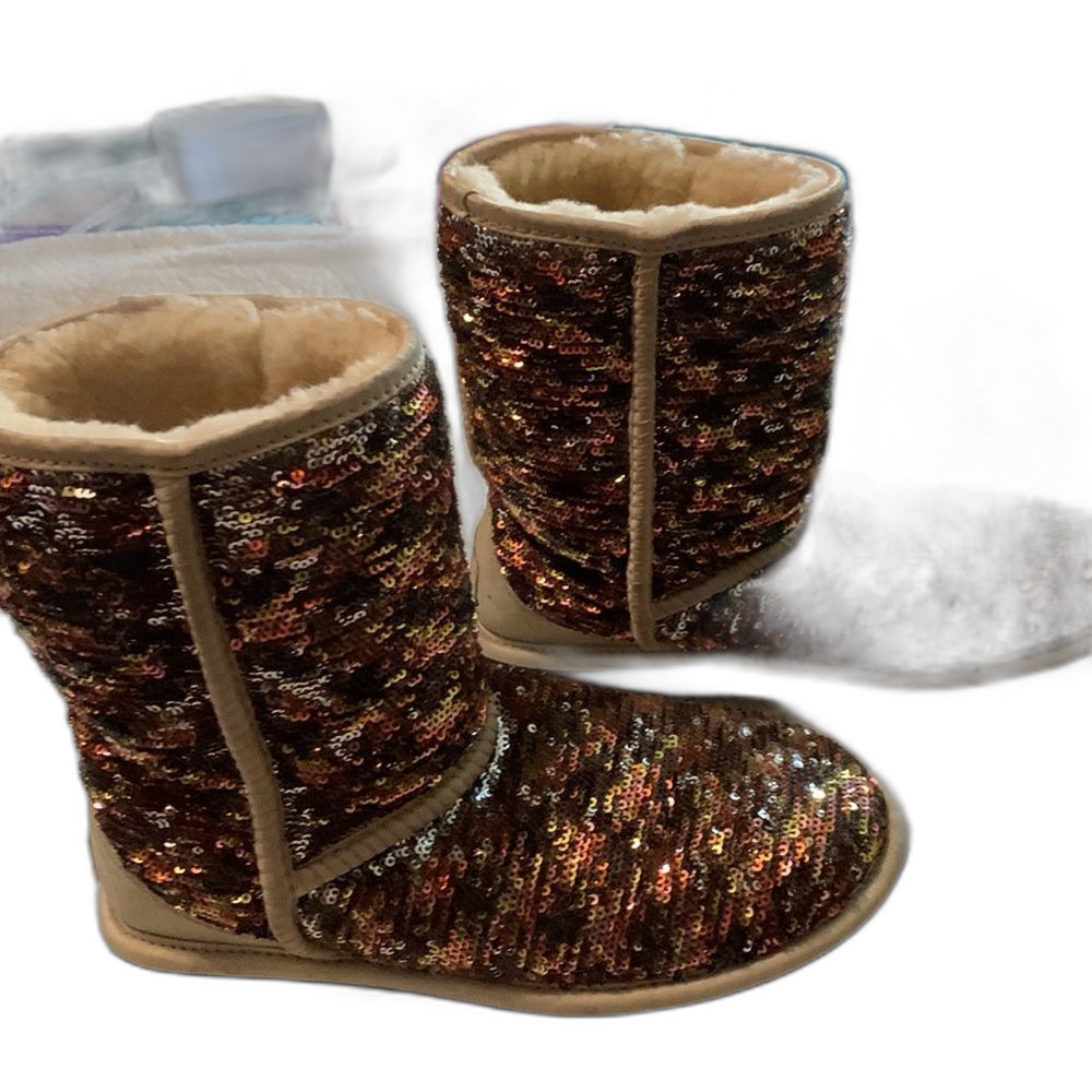 UGG Sequined Boots!!!! - Picture 2 of 8